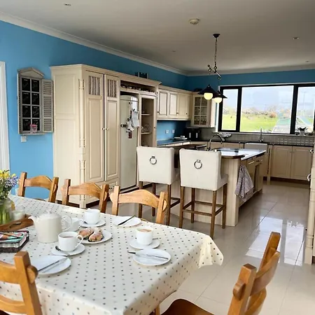 Doleen House Holiday home *